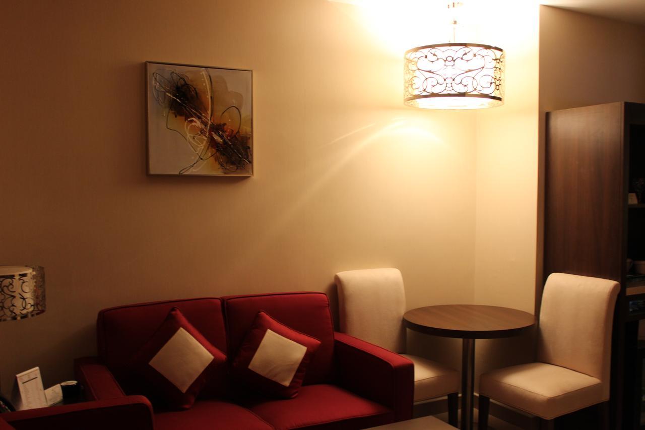 Home Inn Hotel Suites Эль-Хубар Экстерьер фото