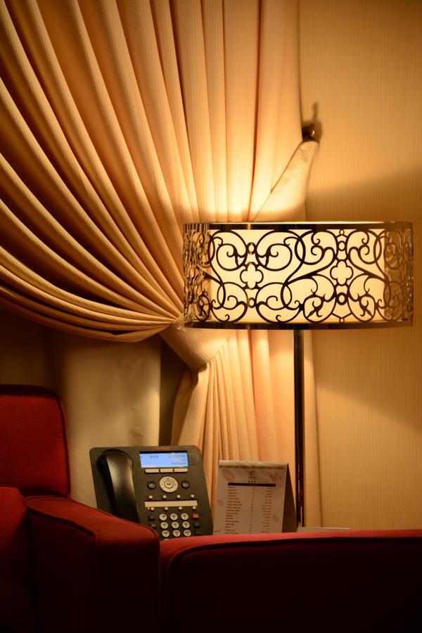 Home Inn Hotel Suites Эль-Хубар Экстерьер фото